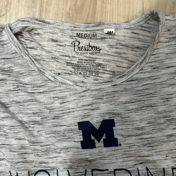 Michigan long sleeve size medium - Picture 2 of 2